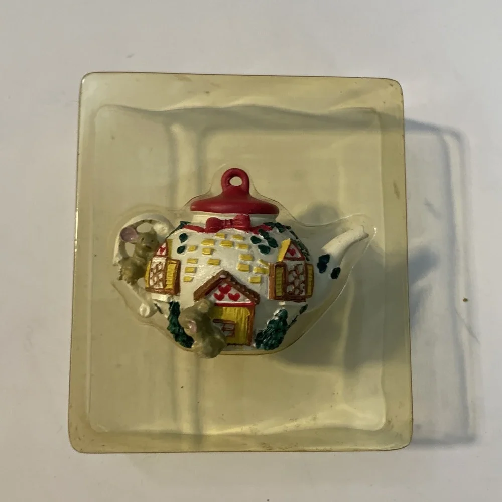 Enesco Treasury Holiday Tea Toast Third Issue Tiny Teapot Series Ornament‎